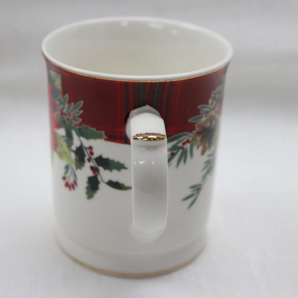 GRACE TEAWARE CHRISTMAS HOLIDAY POINSETTIA COFFEE CUP MUGS - SET OF 2 - NEW - Picture 4 of 6